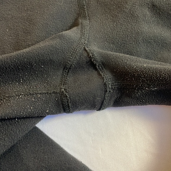 Reversable Black Lululemon Capris Size 10 - Picture 7 of 12